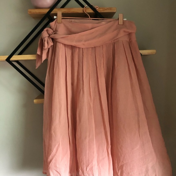 DKNY Pink Silk Wrap Skirt Size 4 - Picture 2 of 4